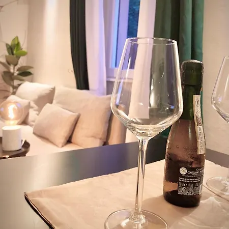 W83 House Apartamento Como